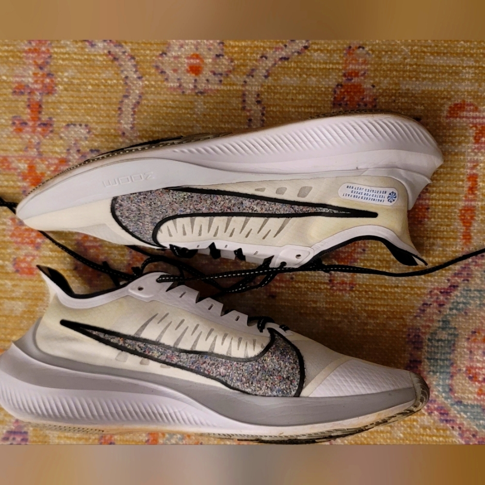 NIKE AIR Zoom Gravity Running Shoes / Men's 9 (US)